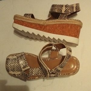 Marc Fisher LTD Gylian Snake Print Wedge Espadrille Sandals, size 5.5